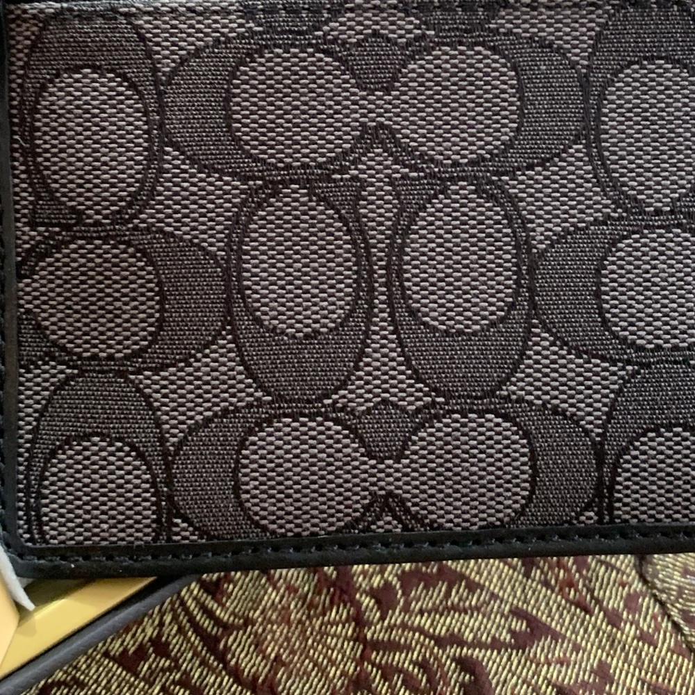 Authentic COACH 1941 leather/signature jacquard zip top card case/Keychain/ID - Picture 6 of 11